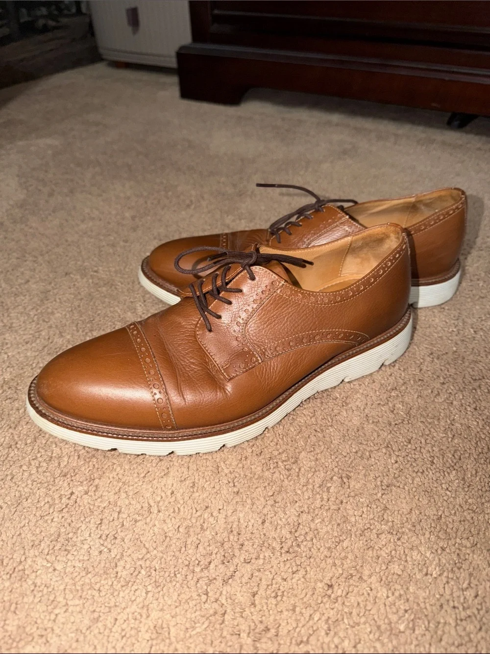 Men's Tan Leather Cap-Toe Derby with Lightweight White Sole